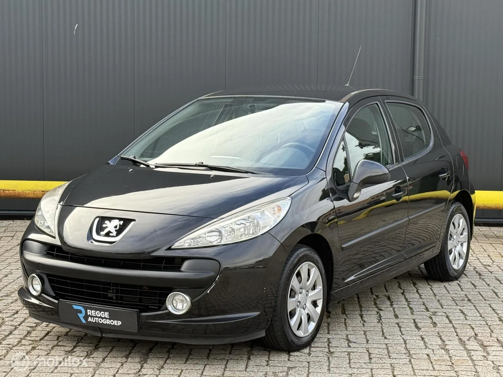 Peugeot 207 (2009) — foto 1