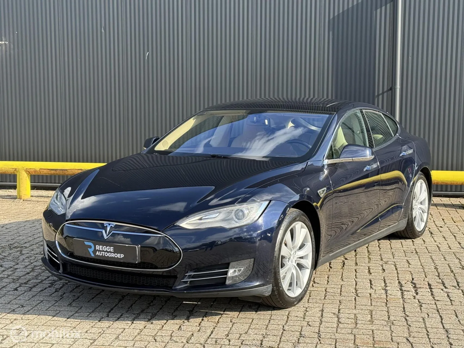 Tesla Model S (2014) — foto 1