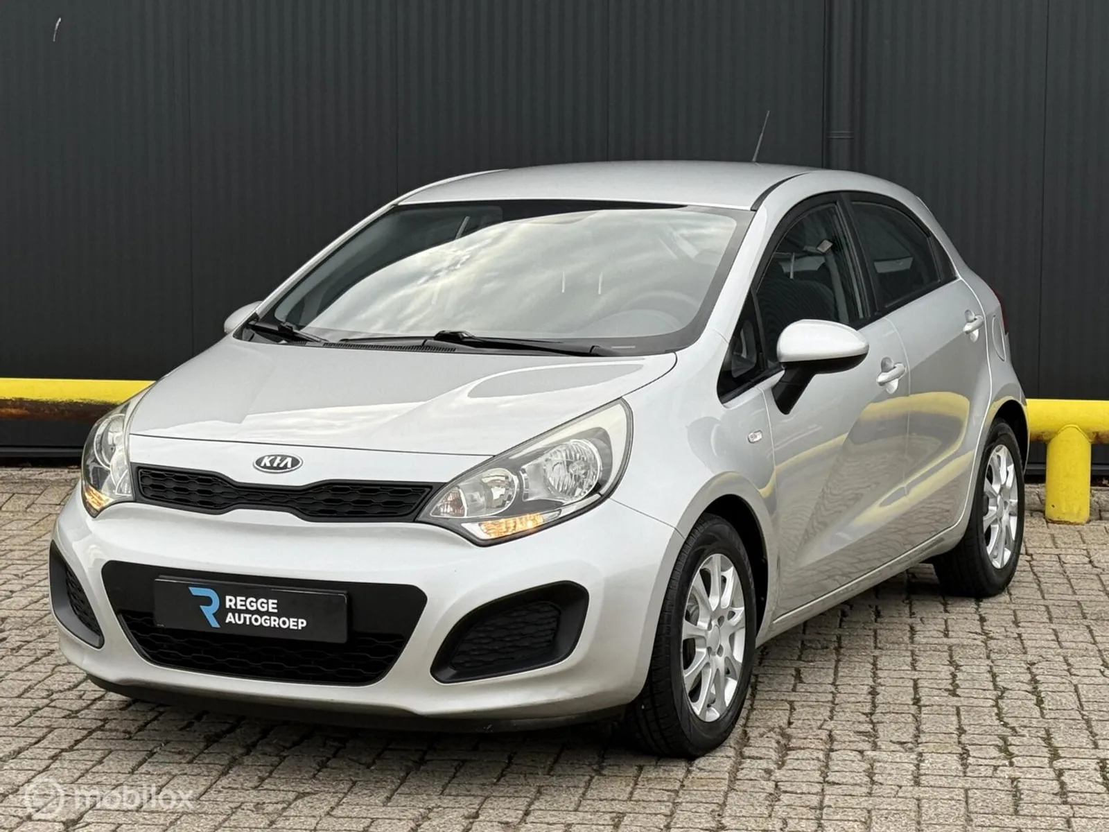Kia Rio (2012) — foto 1