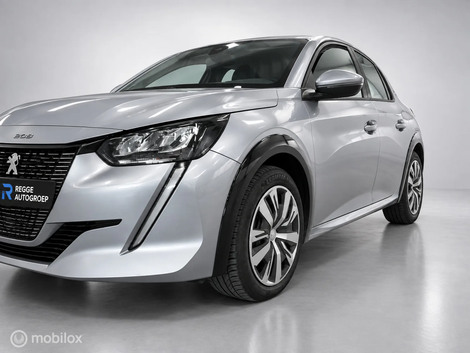 Peugeot e-208 (2020) — foto 1