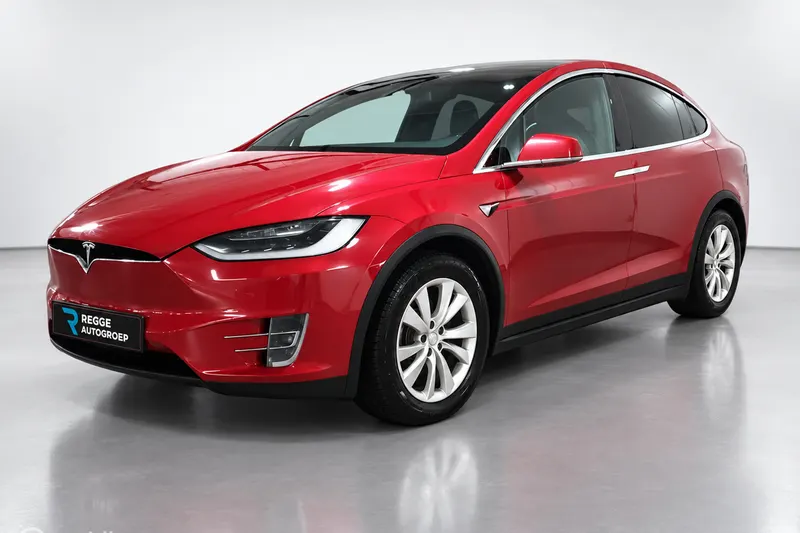 Tesla Model X (2018)