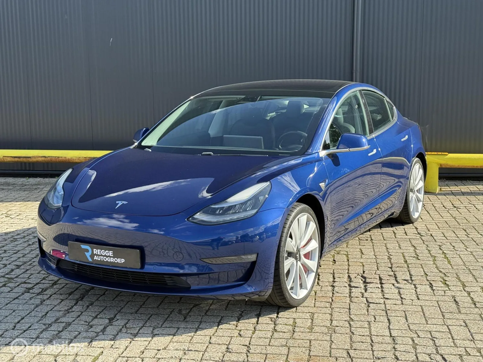 Tesla Model 3 (2019) — foto 1