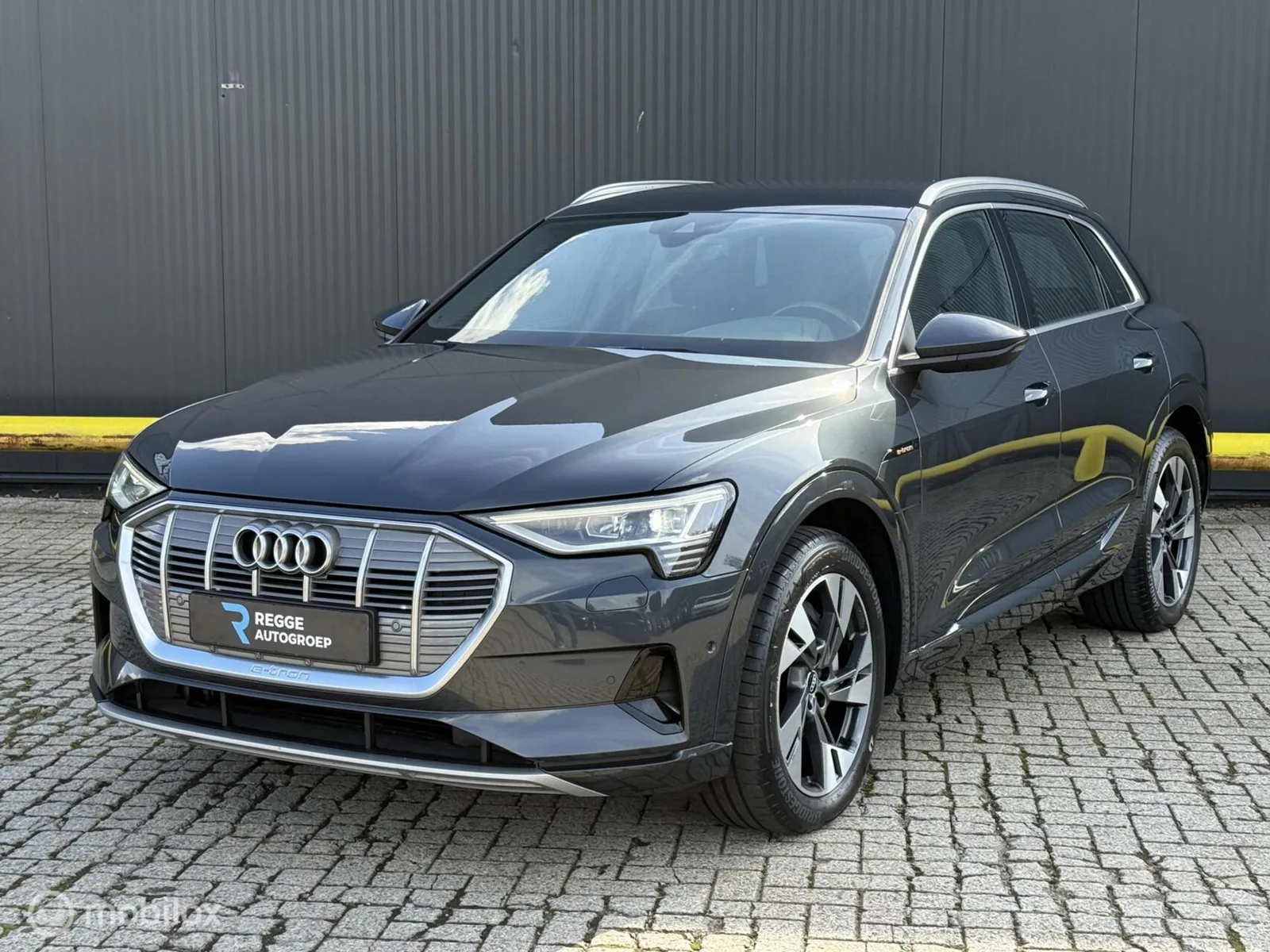 Audi e-tron (2021) — foto 1