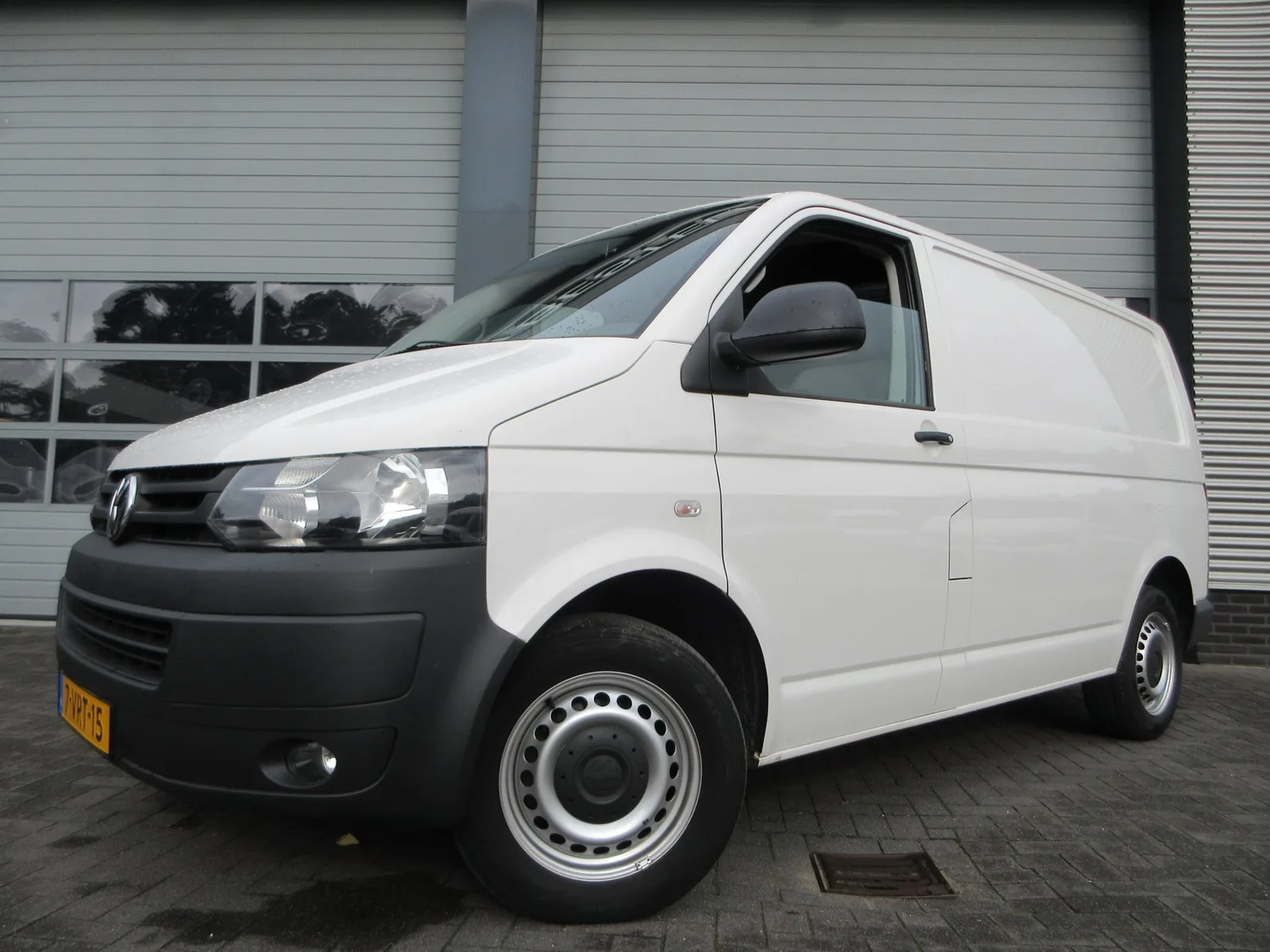 Volkswagen Transporter (2011) — foto 1