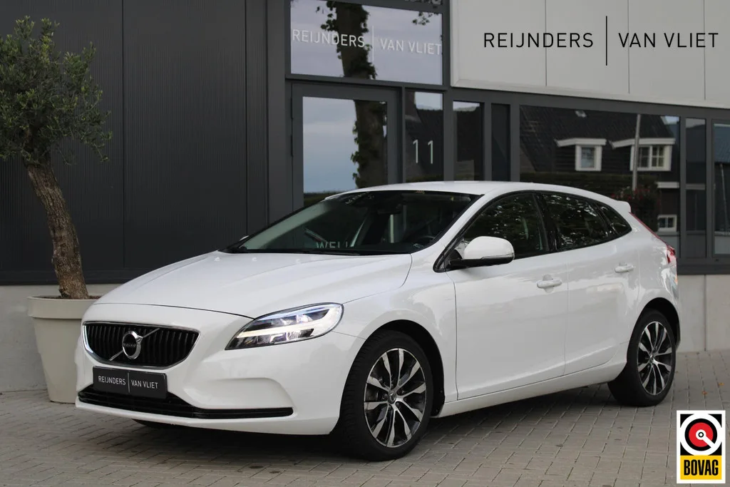 Volvo V40 (2019) — foto 1