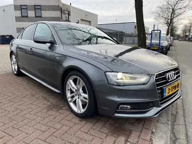 Audi A4 (2014) — foto 1
