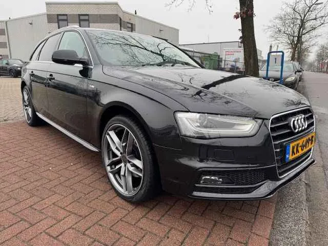 Audi A4 (2013) — foto 1