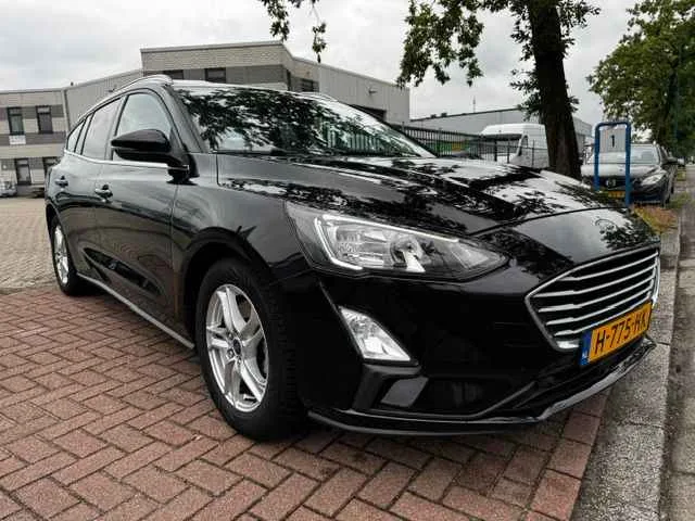 Ford Focus (2020) — foto 1