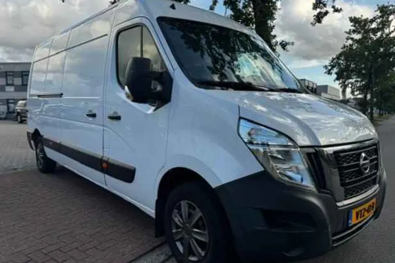 Nissan Interstar (2023)