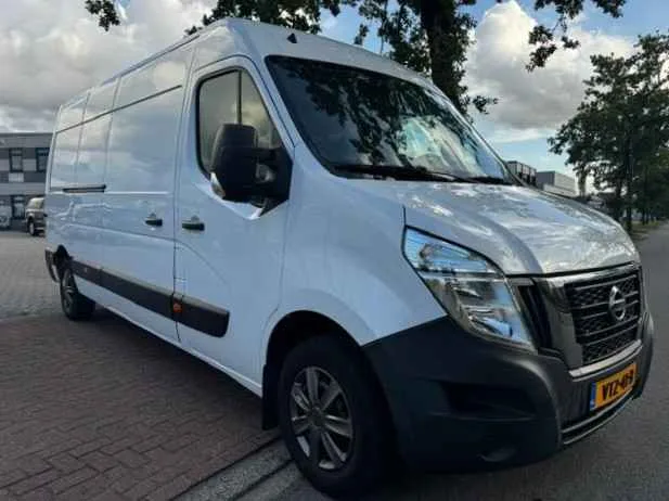 Nissan Interstar (2023) — foto 1