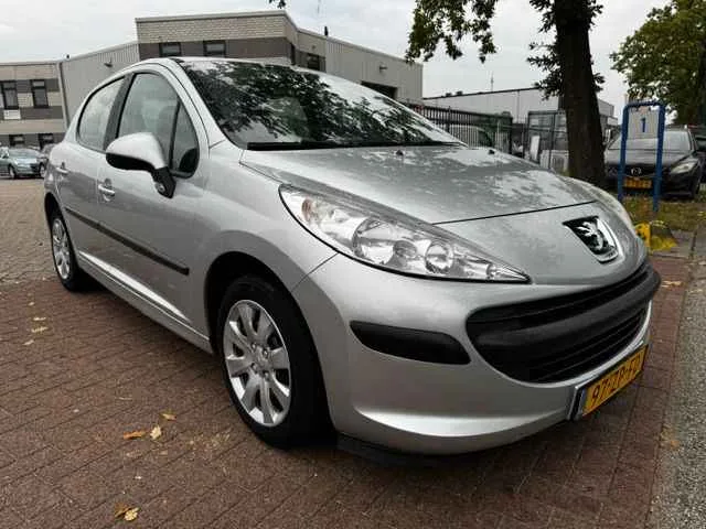 Peugeot 207 (2008) — foto 1