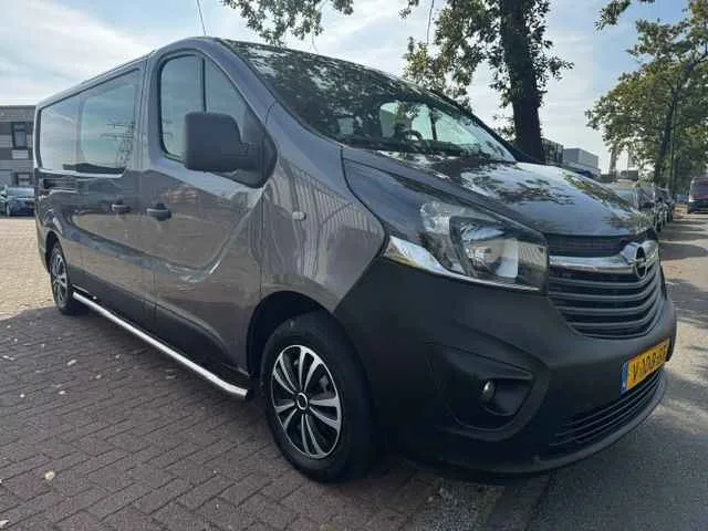 Opel Vivaro (2016) — foto 1