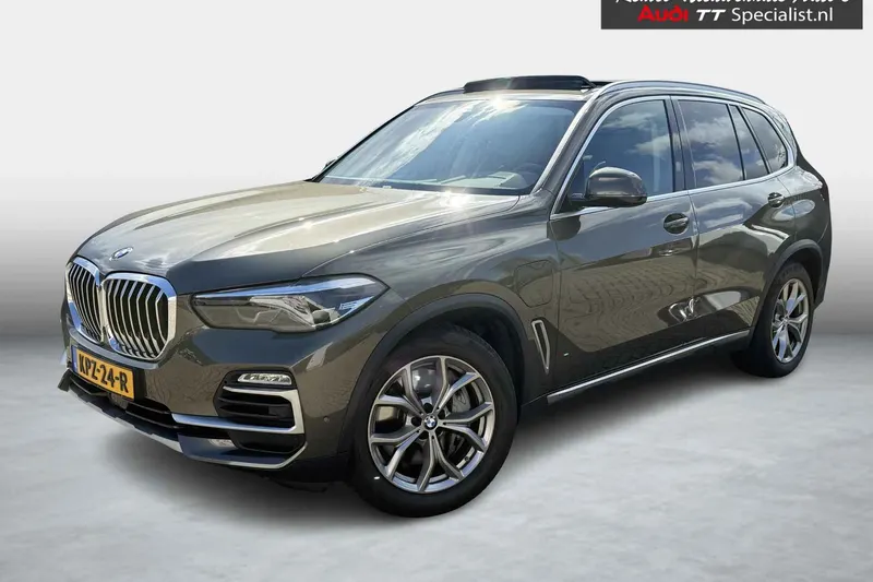 BMW X5 (2021)