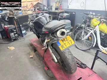 Honda CBR600RR (2004) — foto 1