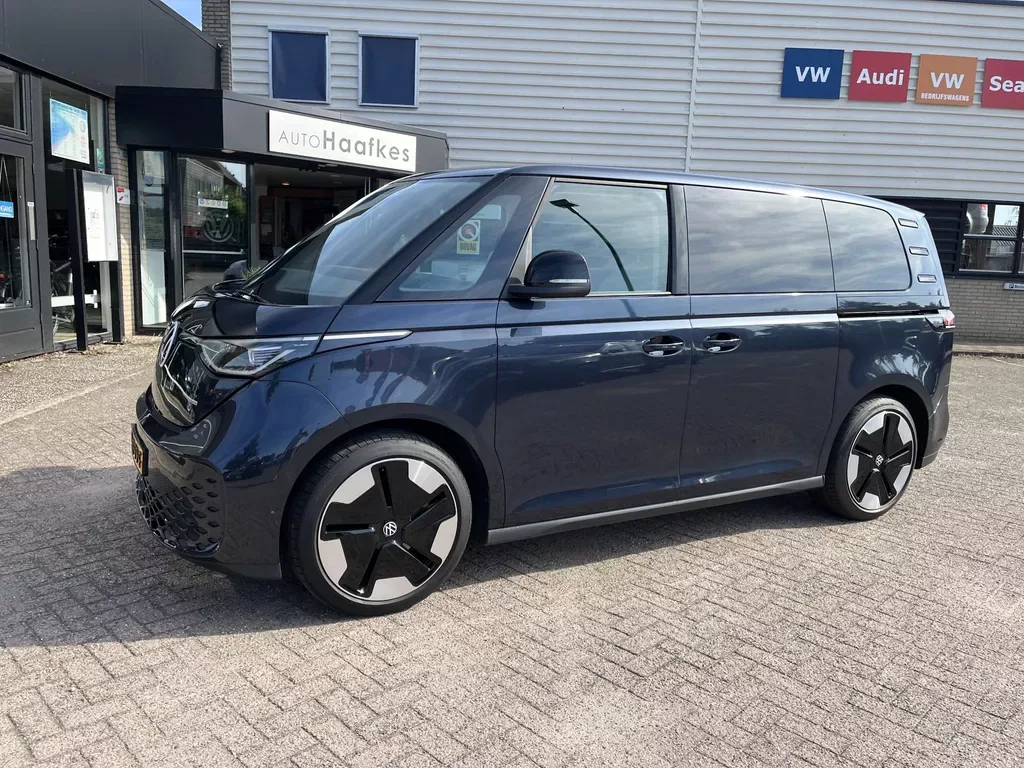 Volkswagen ID. Buzz (2023) — foto 1
