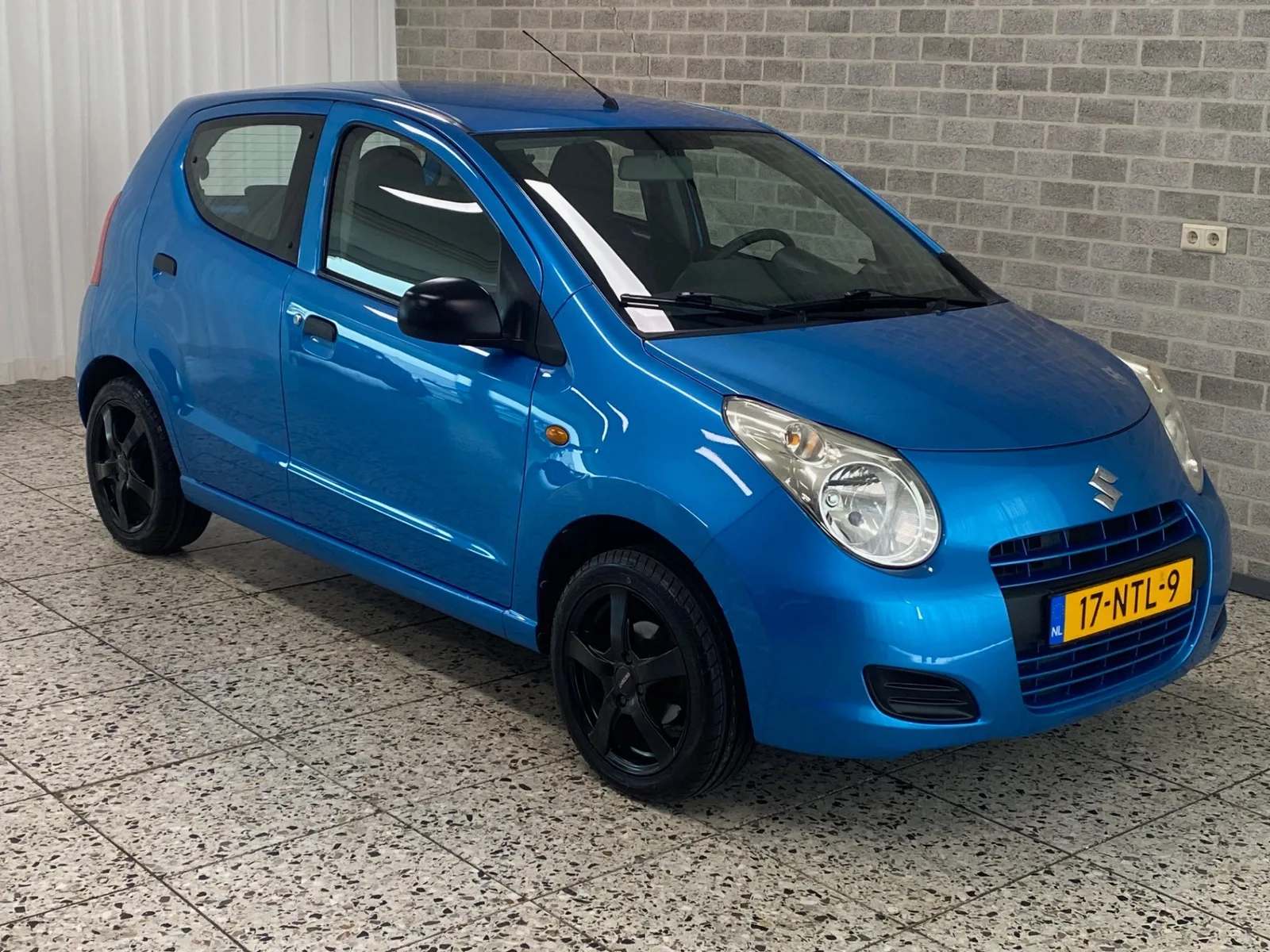 Suzuki Alto (2010) — foto 1