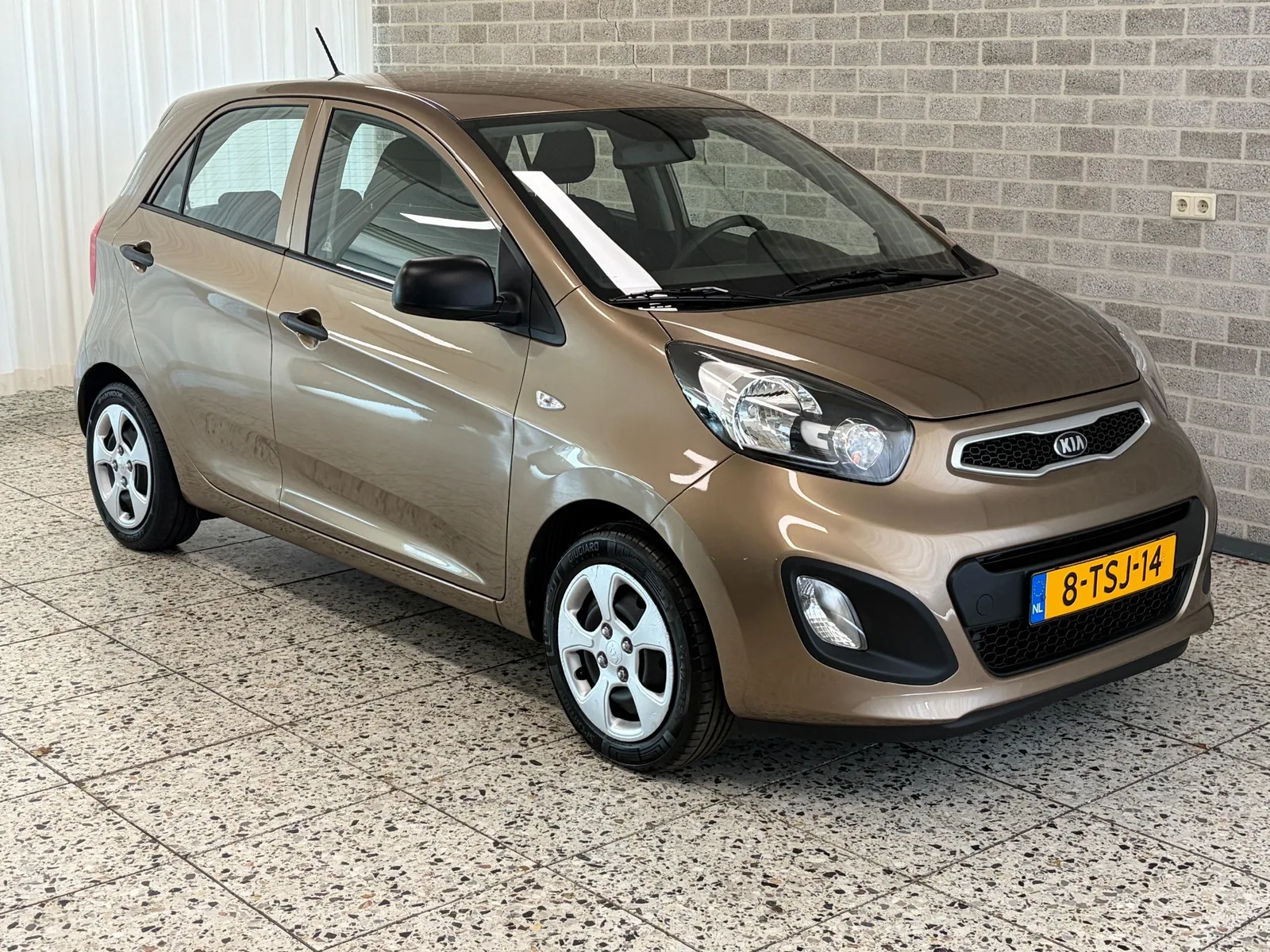 Kia Picanto (2014) — foto 1