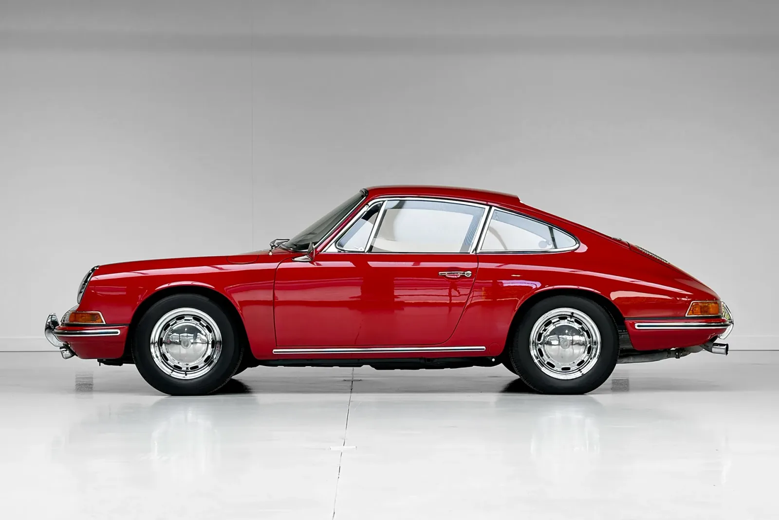 Porsche 911 (1964) — foto 1