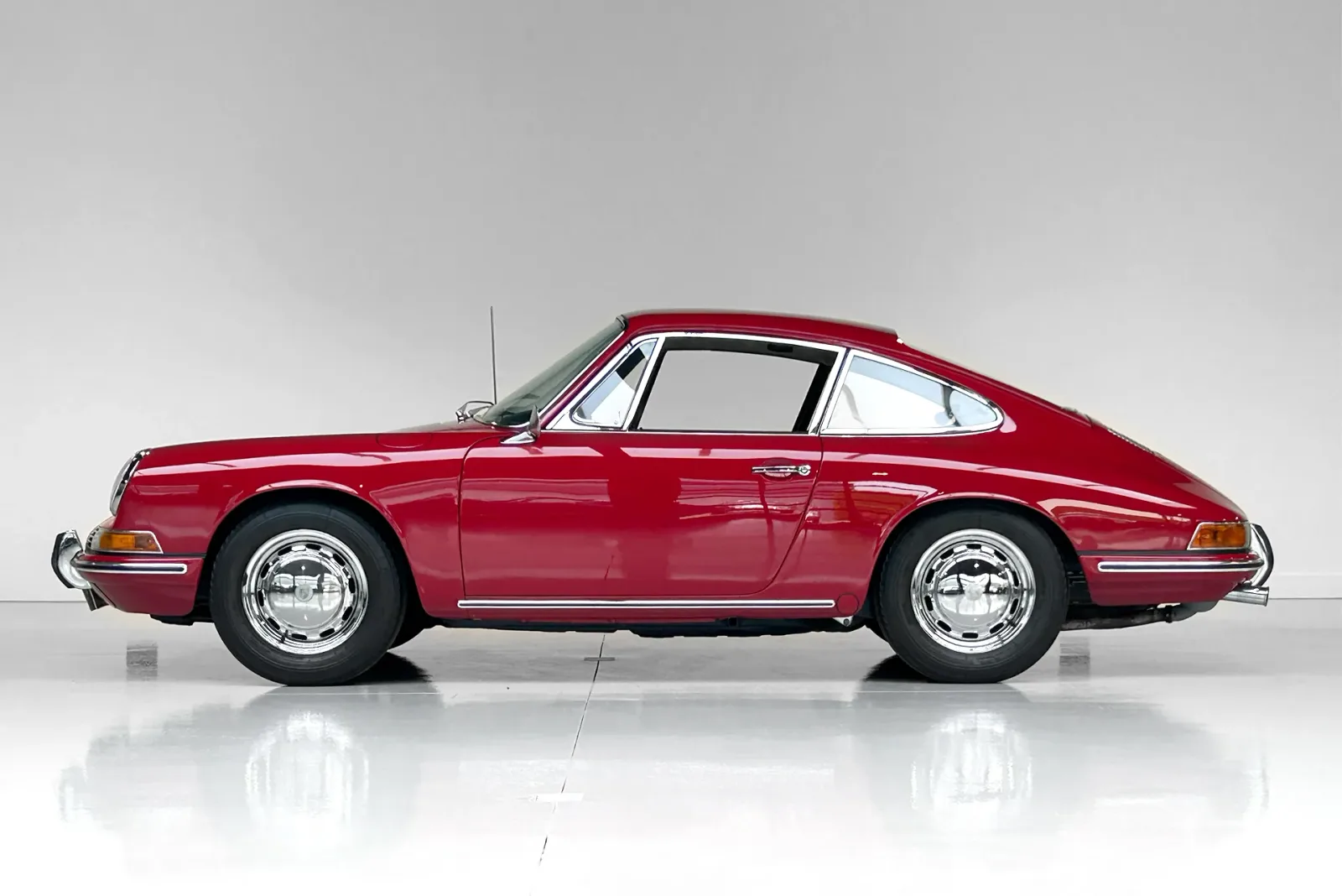 Porsche 911 (1965) — foto 1
