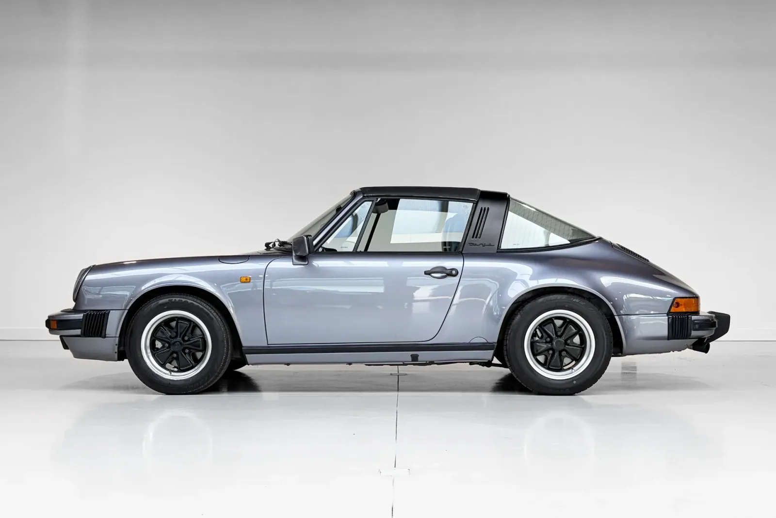 Porsche 911 (1987) — foto 1