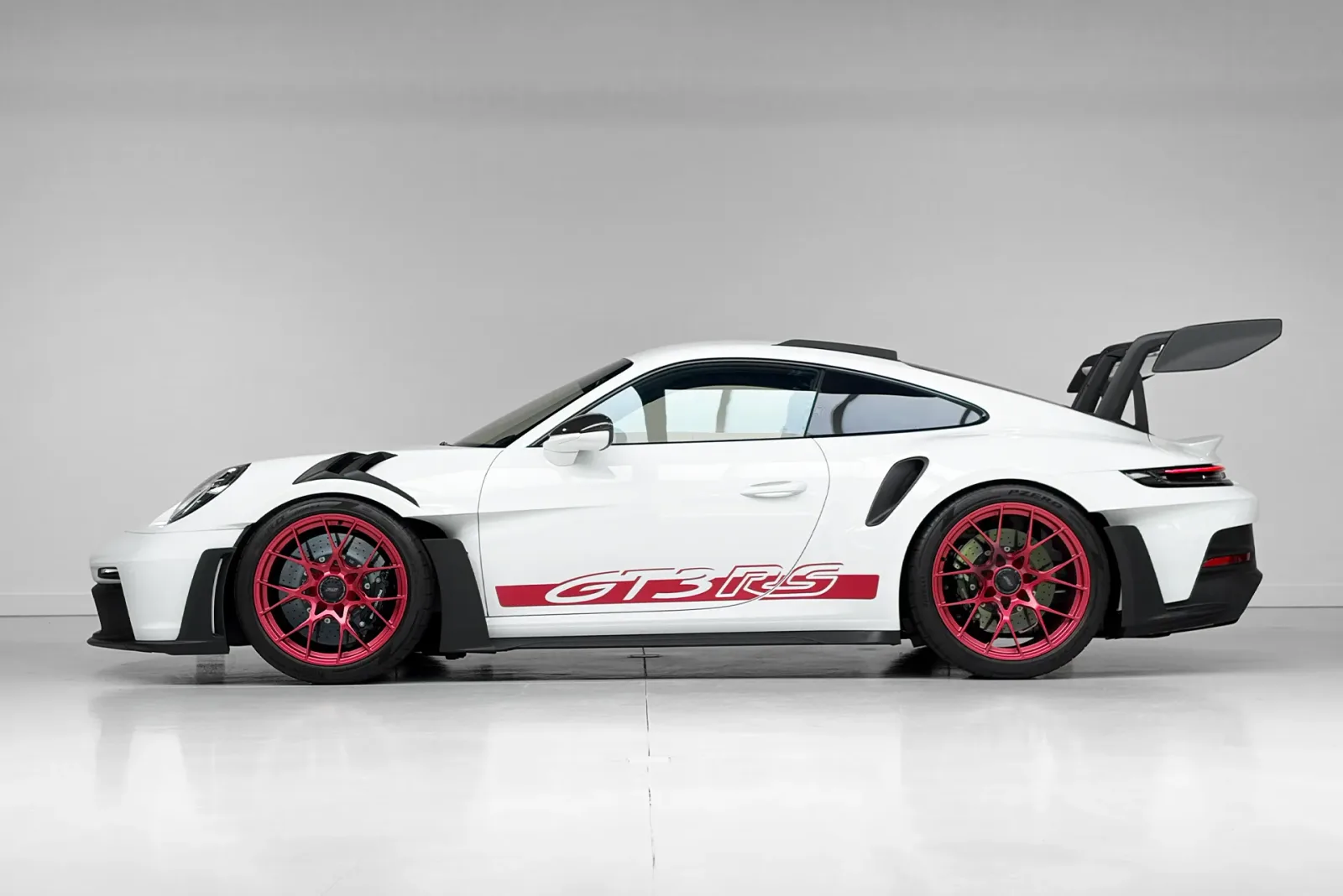Porsche 911 (2023) — foto 1