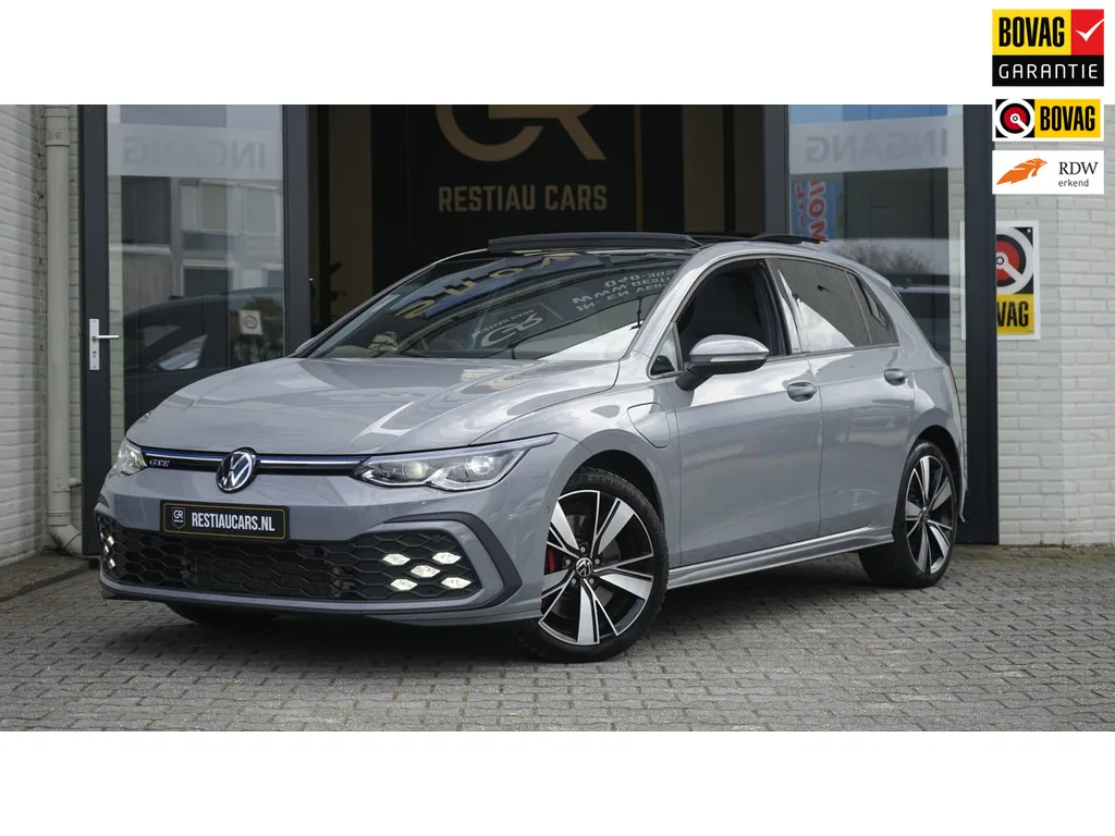 Volkswagen Golf (2021) — foto 1