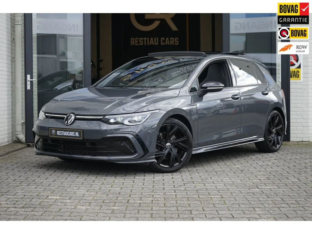 Volkswagen Golf (2022) — foto 1