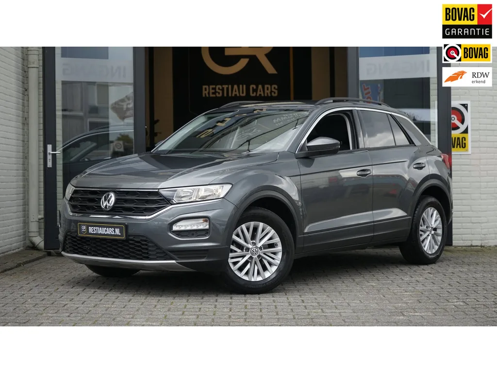 Volkswagen T-Roc (2018) — foto 1