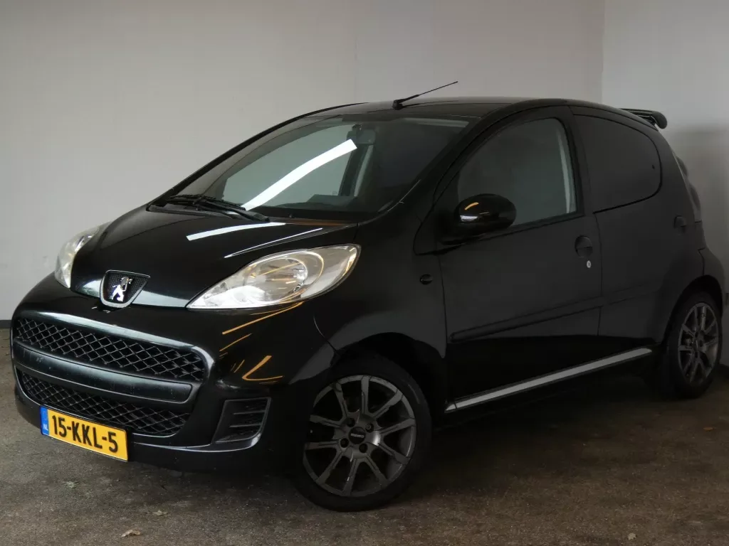 Peugeot 107 (2010) — foto 1