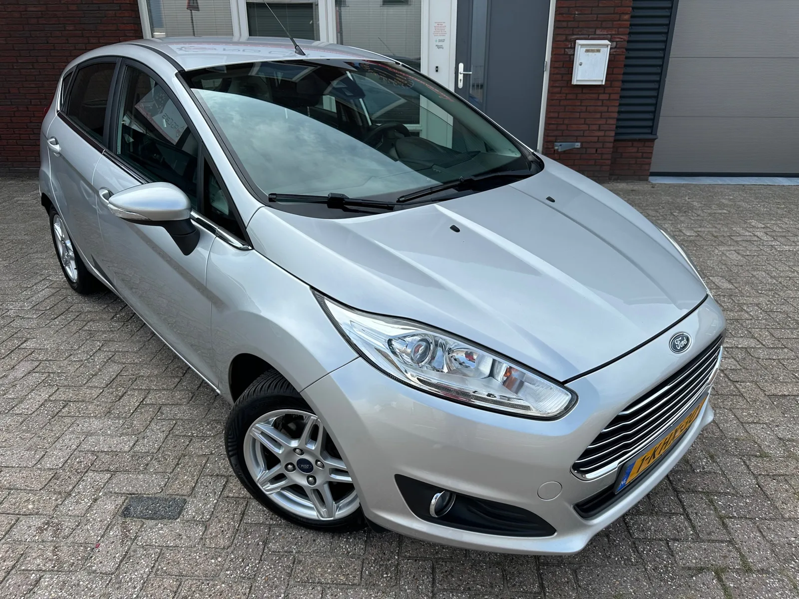 Ford Fiesta (2013) — foto 1