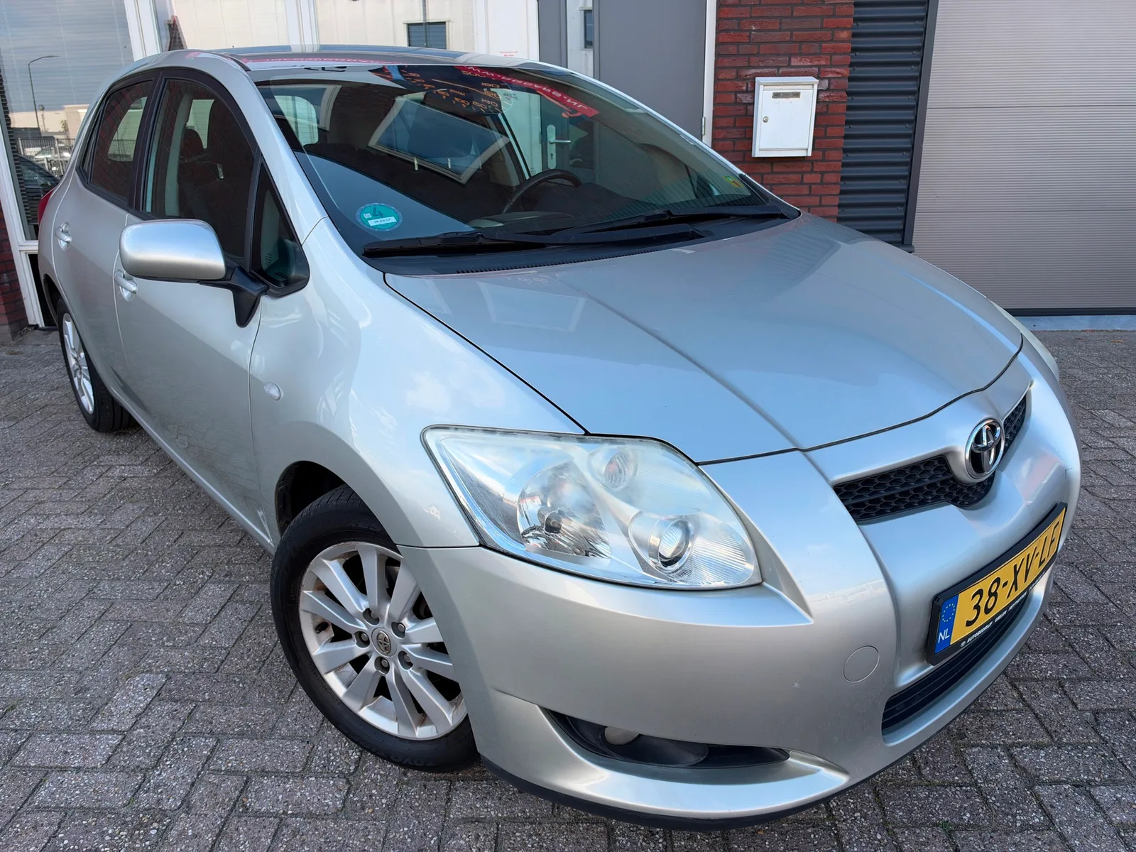 Toyota Auris (2007) — foto 1