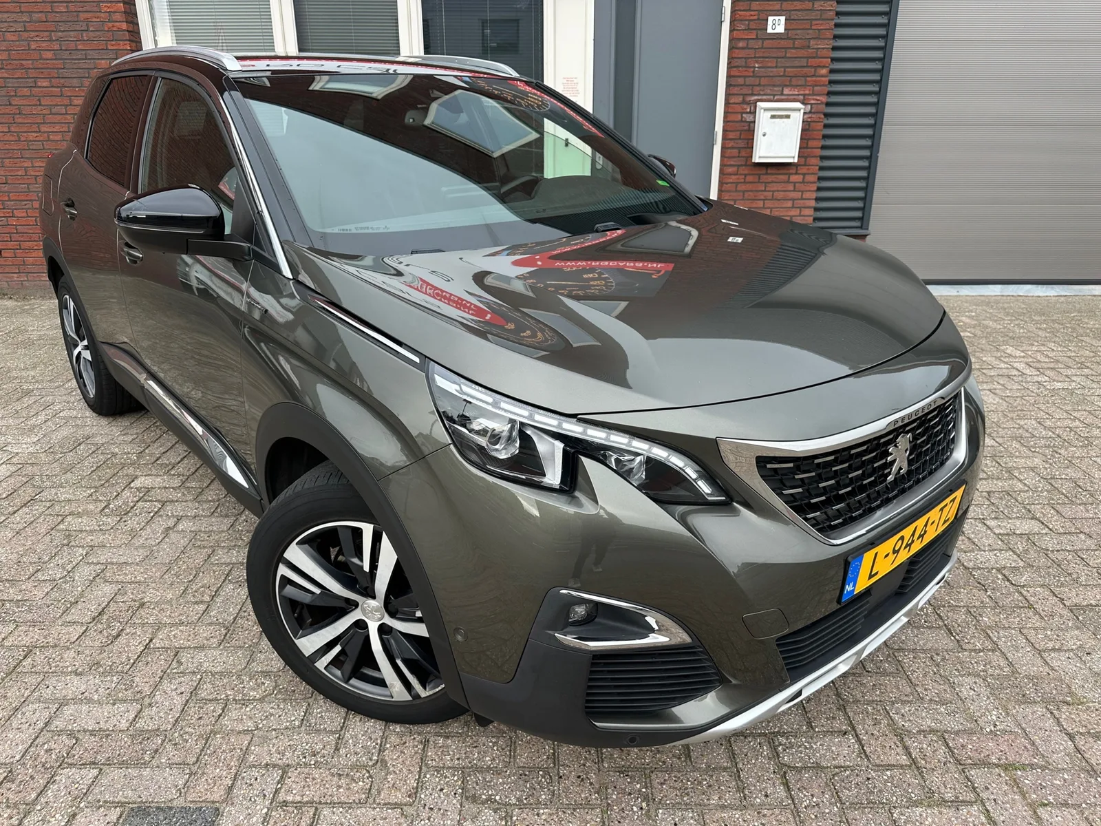 Peugeot 3008 (2017) — foto 1