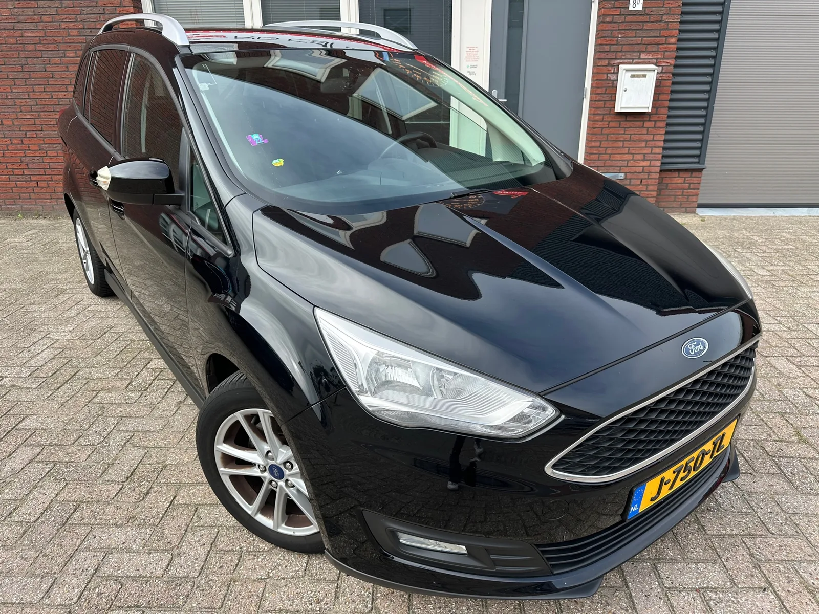 Ford Grand C-Max (2017) — foto 1