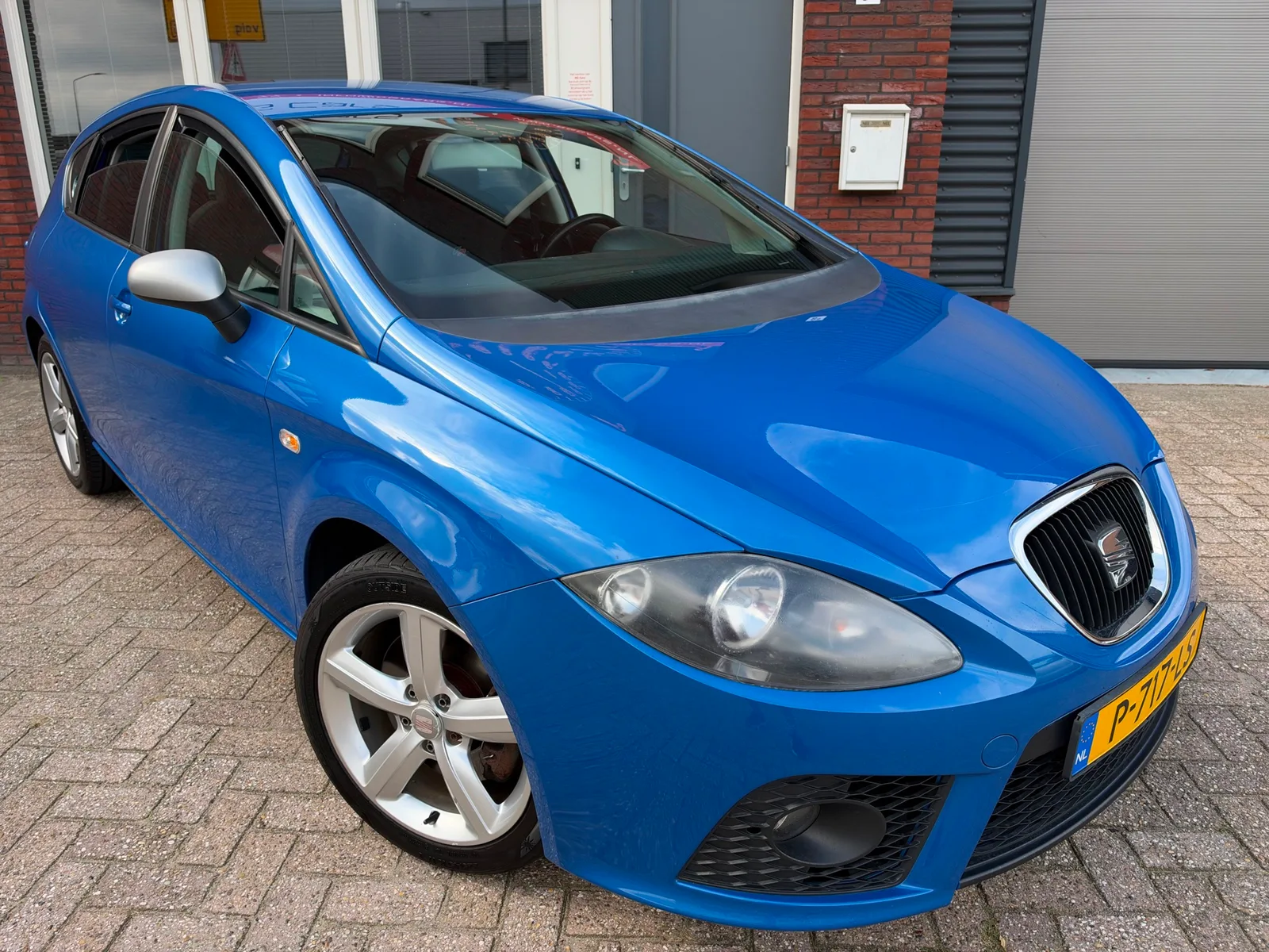 SEAT Leon (2008) — foto 1