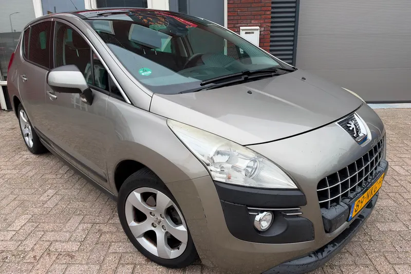 Peugeot 3008 (2010)