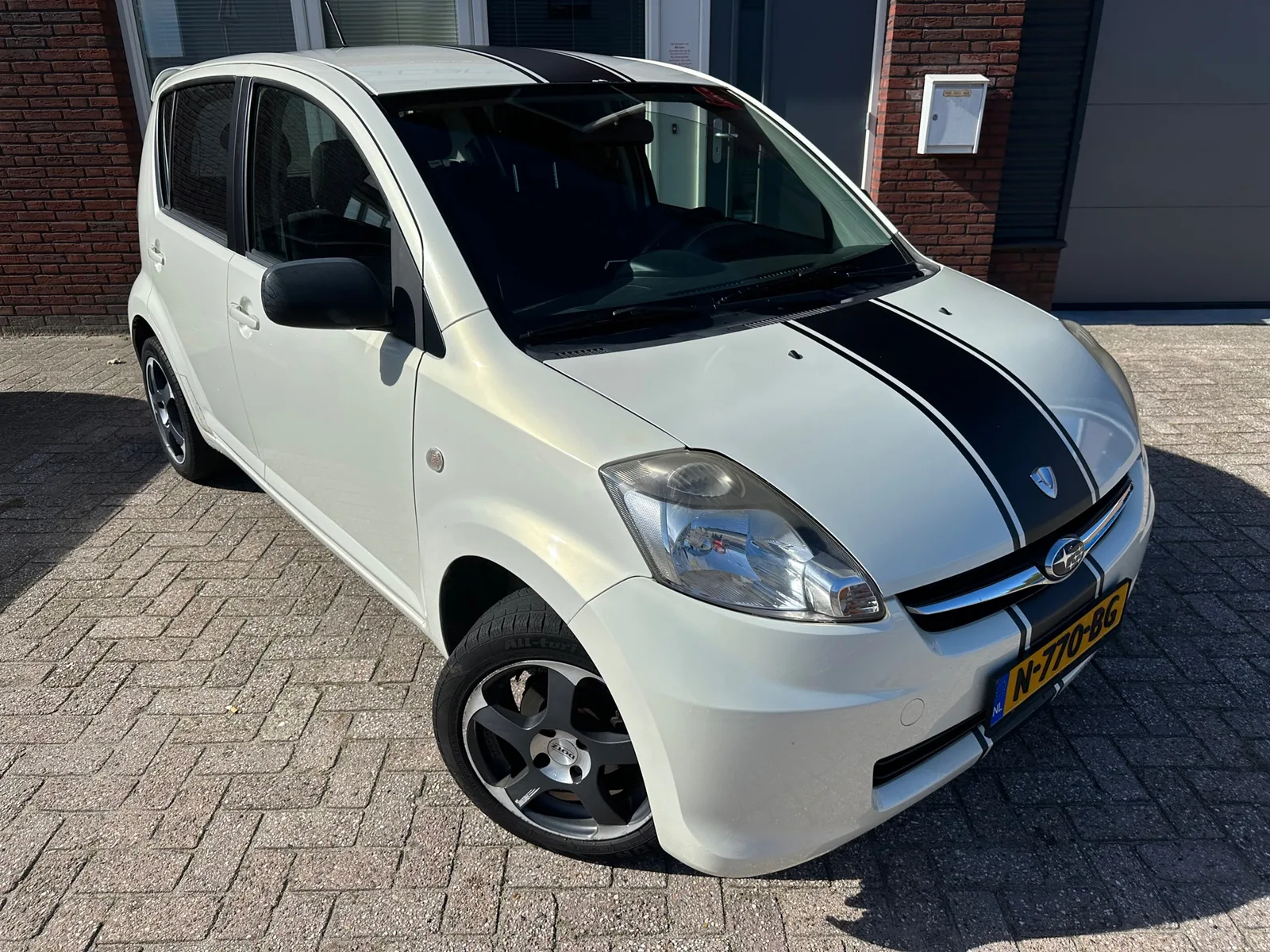 Subaru Justy (2010) — foto 1