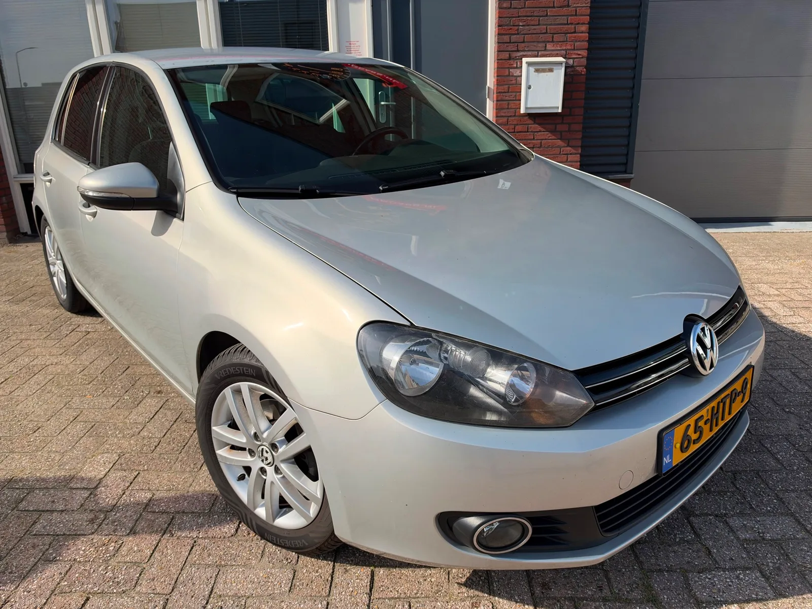 Volkswagen Golf (2009) — foto 1