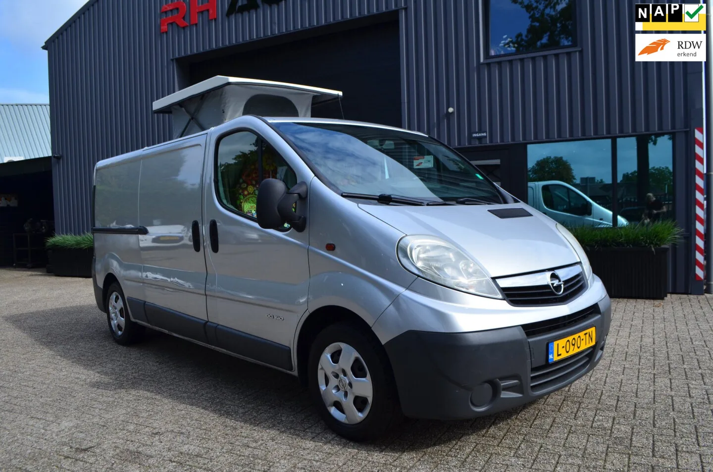 Opel Vivaro (2011) — foto 1