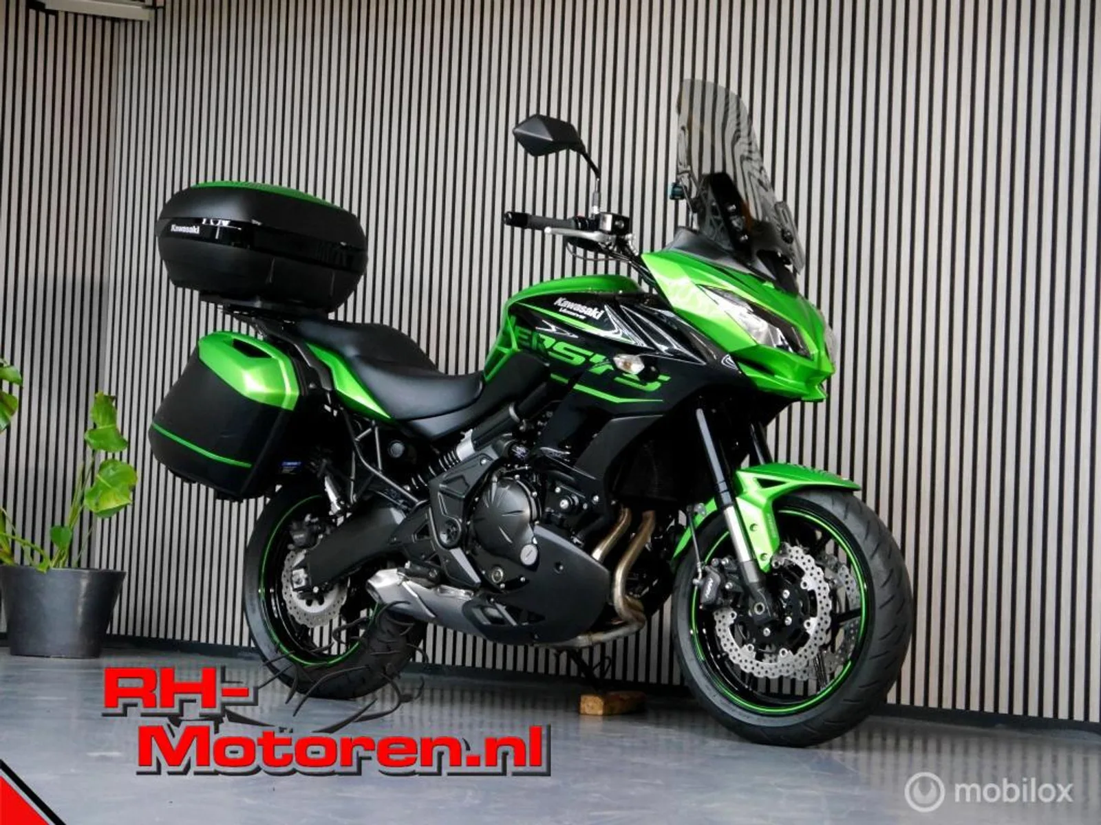 Kawasaki Versys 650 (2017) — foto 1