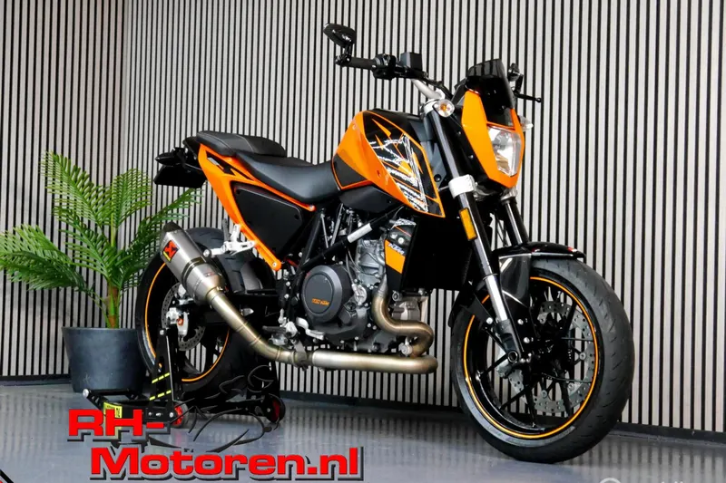 KTM 690 Duke (2016)