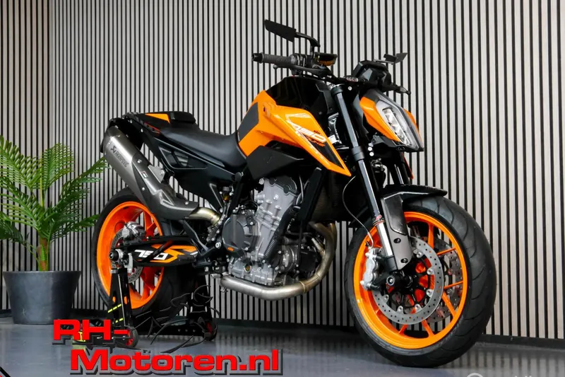 KTM 790 Duke (2021)