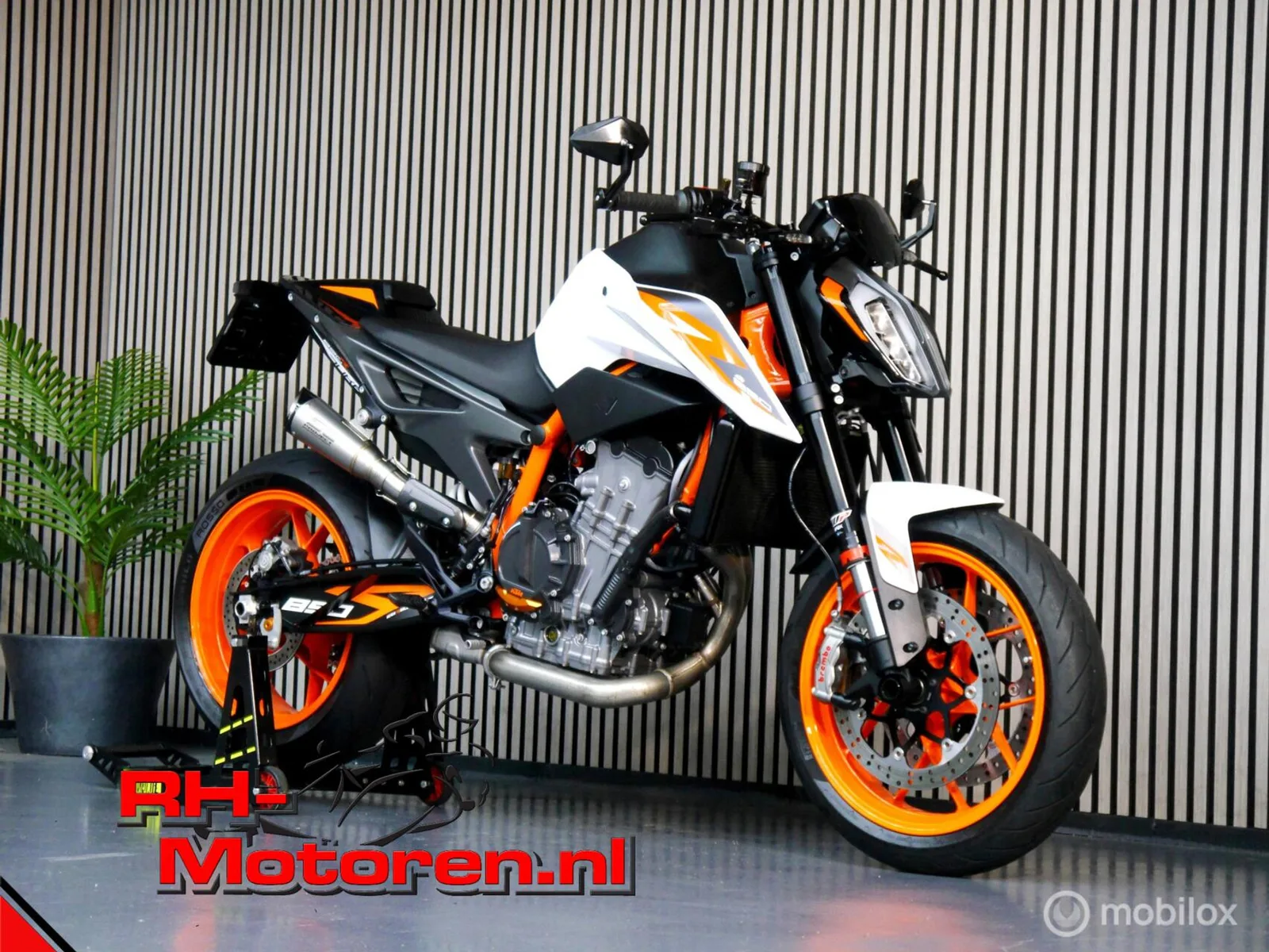 KTM 890 Duke R (2020) — foto 1