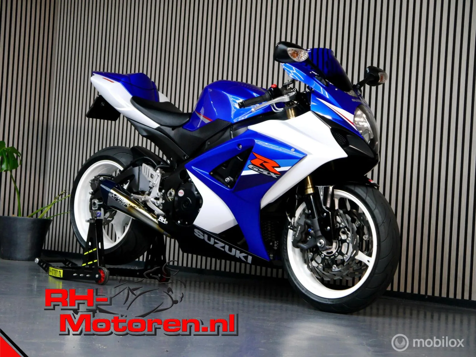 Suzuki GSX-R1000 (2008) — foto 1