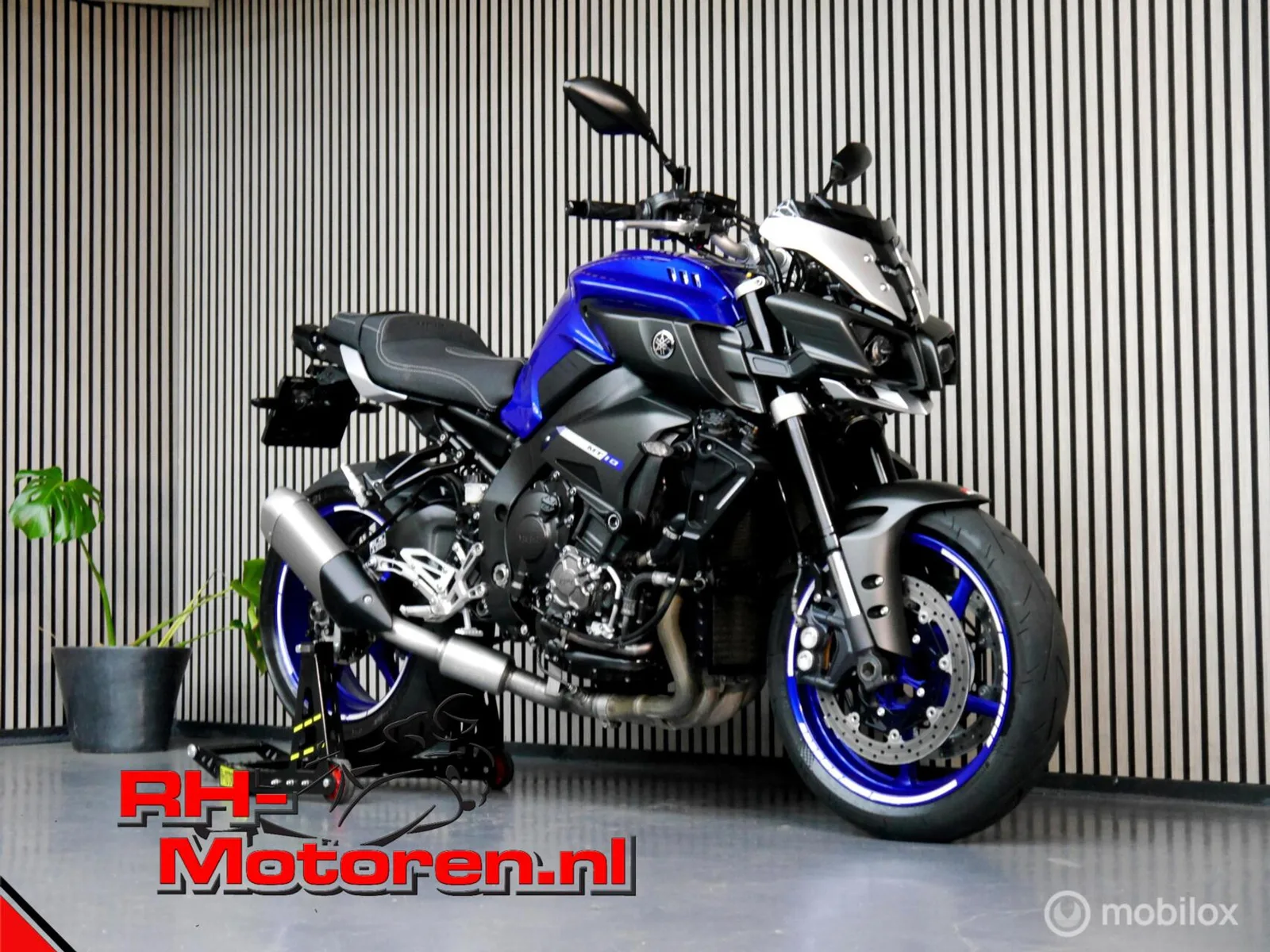 Yamaha MT-10 (2016) — foto 1