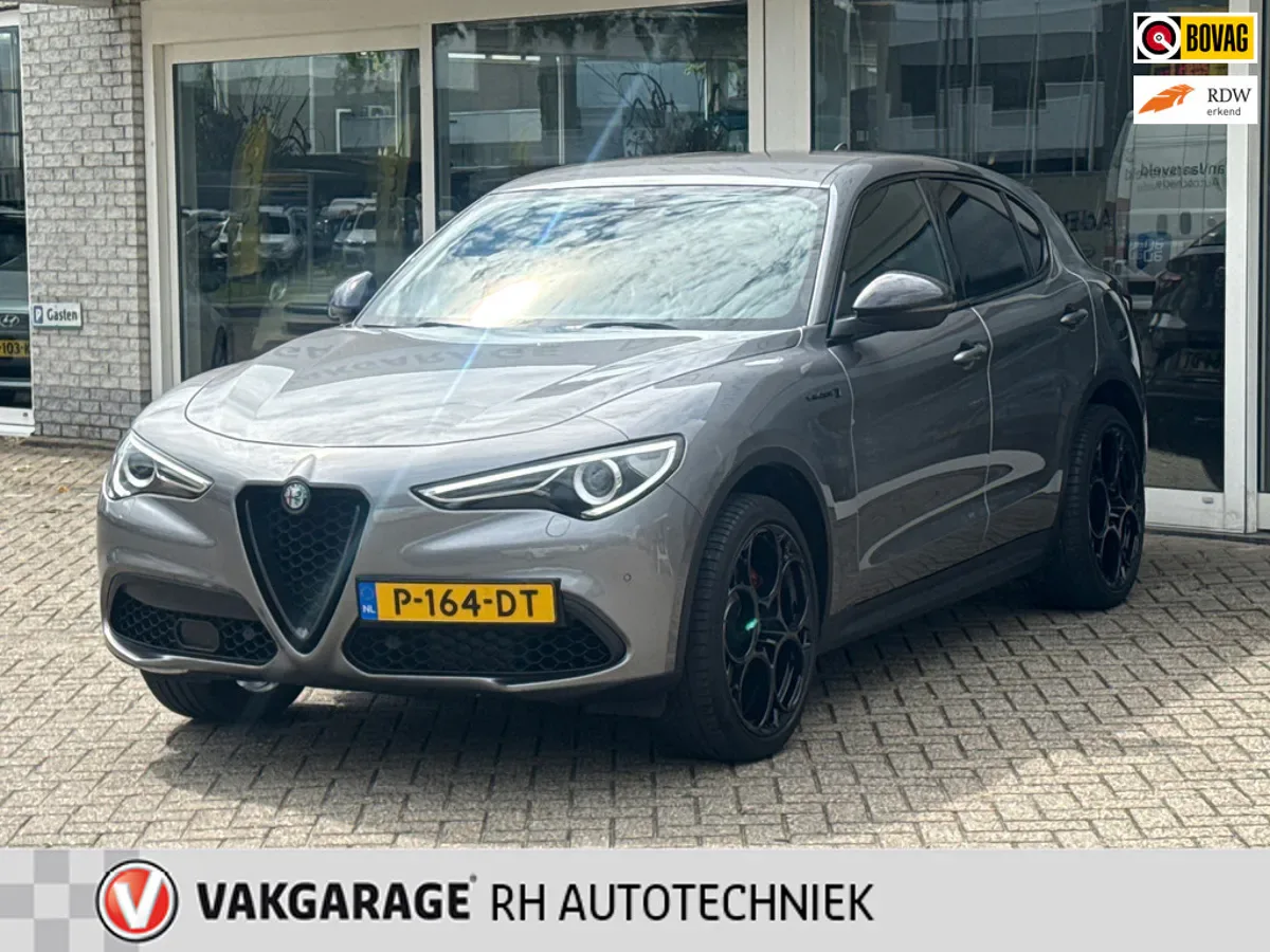 Alfa Romeo Stelvio (2017) — foto 1