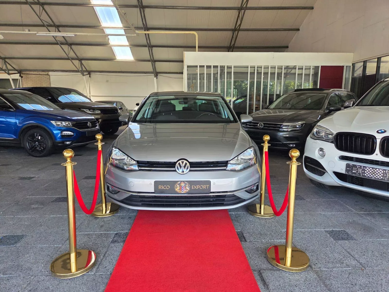 Volkswagen Golf (2019) — foto 1