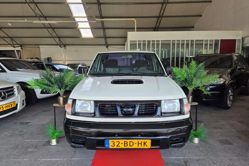 Nissan King Cab (2002)