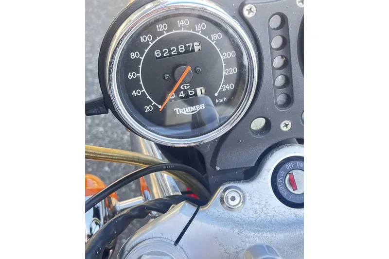 Triumph Thunderbird (1998)