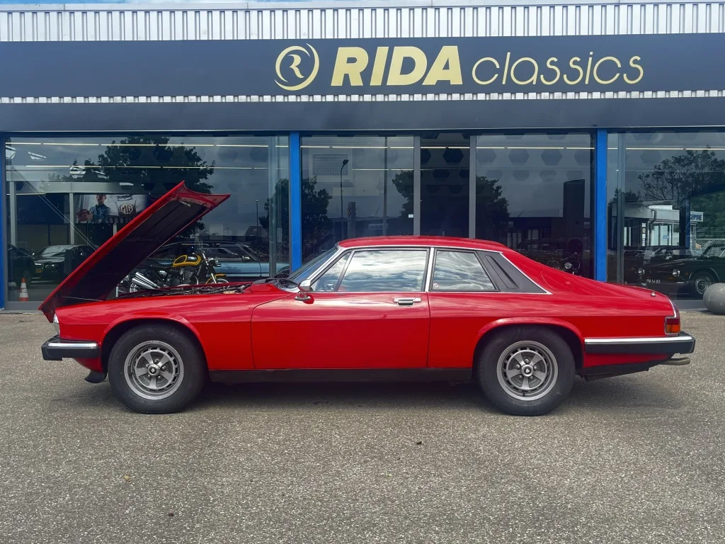 Jaguar XJ (1976) — foto 1