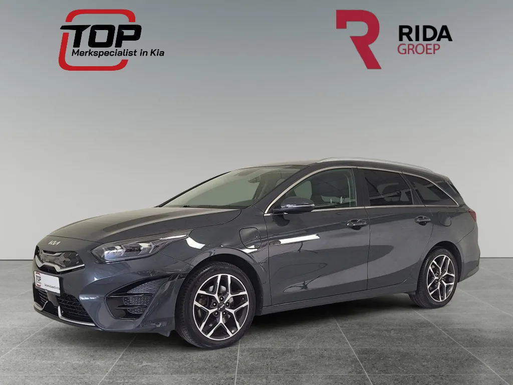 Kia Ceed Sportswagon (2022) — foto 1